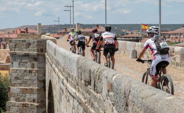 La II edición de la prueba de mountain-bike 'gaes pilgrim race' une a León con el Camino de Santiago