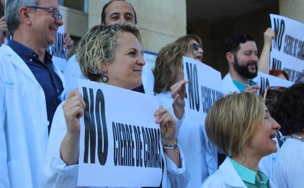 Podemos pide explicaciones a Sanidad sobre el cierre de 300 camas hospitalarias este verano