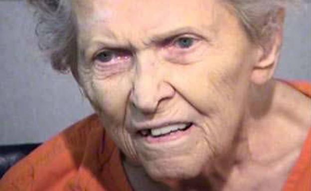 Detenida en EE UU una mujer de 92 años por matar a su hijo, que quería internarla en un asilo