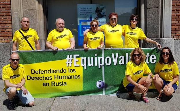 Amnistía Internacional sale a la calle para difundir al #EquipoValiente