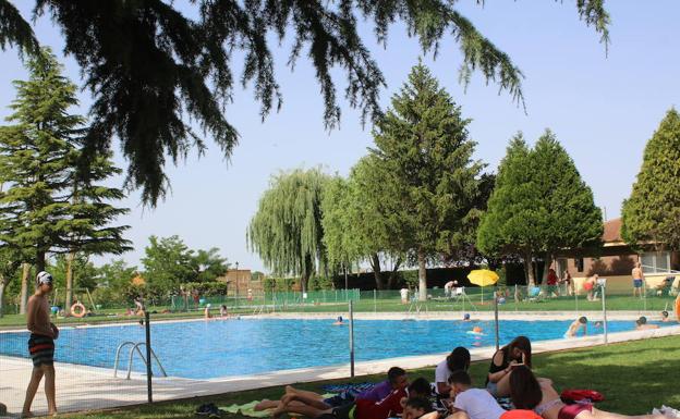 Laguna de Negrillos, un ejemplo de diversión en verano