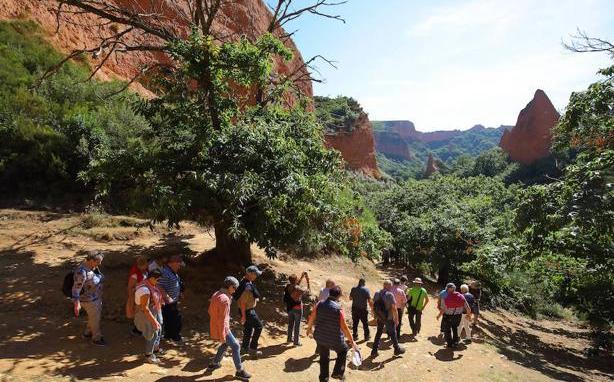 Courel destaca la ausencia de incidencias en las visitas a Las Médulas tras suprimir la entrada en autobús