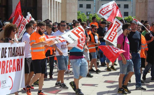 Los trabajadores de Vestas cruzan León y piden «la fuerza de la calle y los políticos» antes de la huelga indefinida