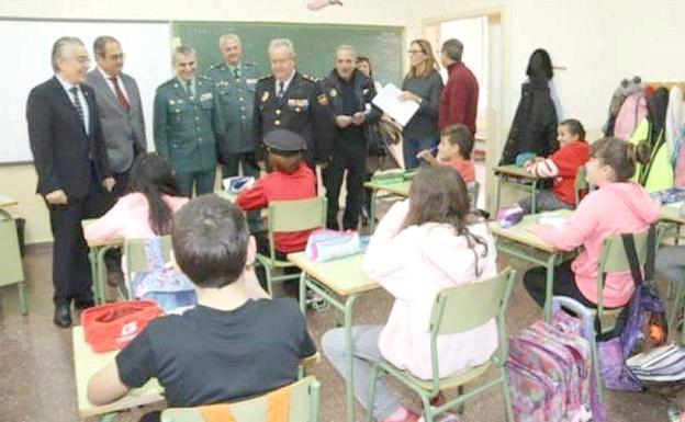 La Guardia Civil imparte 241 charlas en 69 centros educativos de la provincia de León