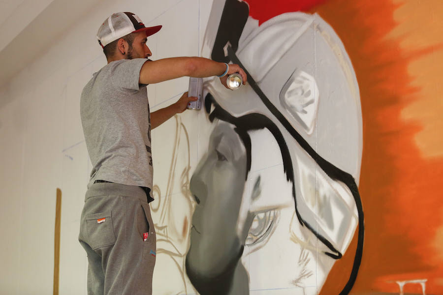 Preparativos de la exposición 'Del carbón al grafiti' en Sabero