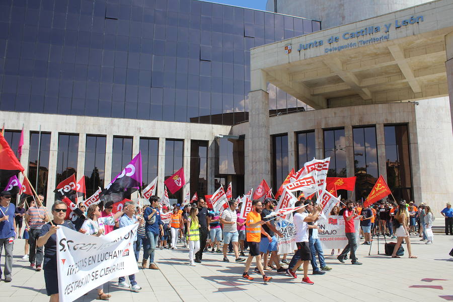 La manifestación parte de la delegación territorial de la Junta