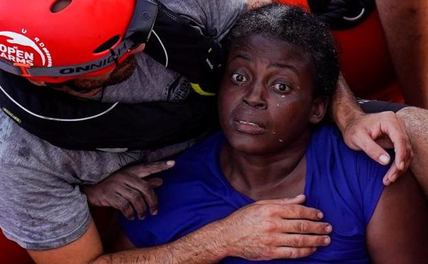 La superviviente rescatada por el Open Arms: «Me escapé de Camerún porque mi marido me golpeó»