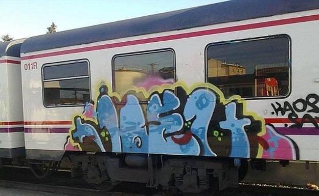 Cae una banda de grafiteros que actuó en León y que realizó más de 105 pintadas en trenes y vagones