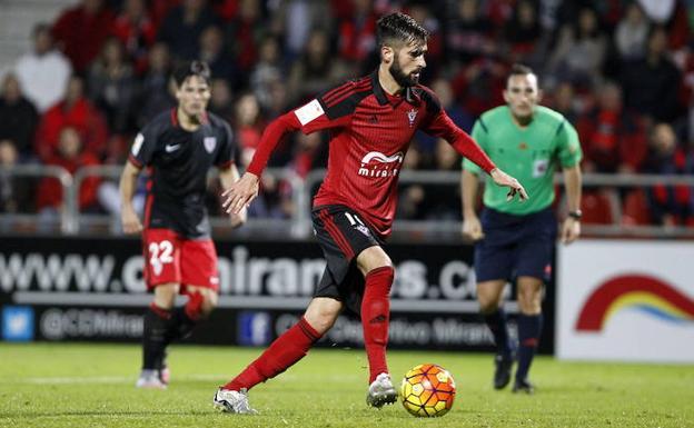 Fran Carnicer se une a la plantilla de la SD Ponferradina