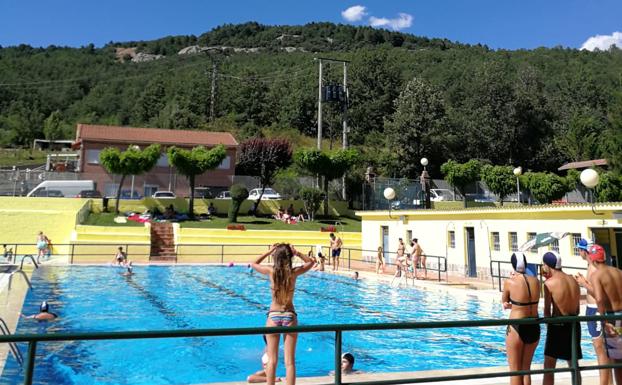 leonoticias.tv | Descubre la piscina de Pola de Gordón