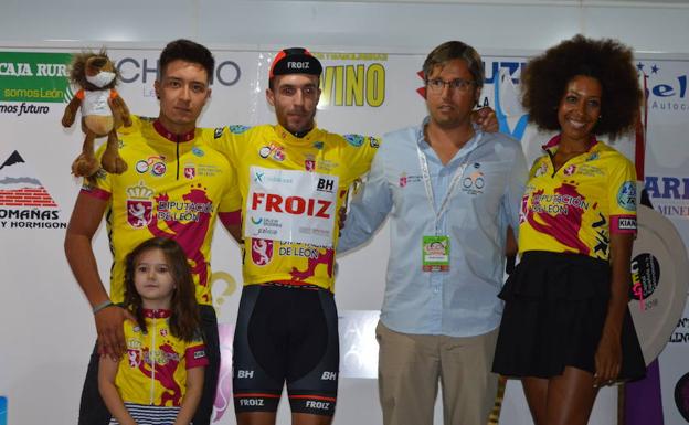 Óscar González 'vuela' en la prólogo de la Vuelta a León