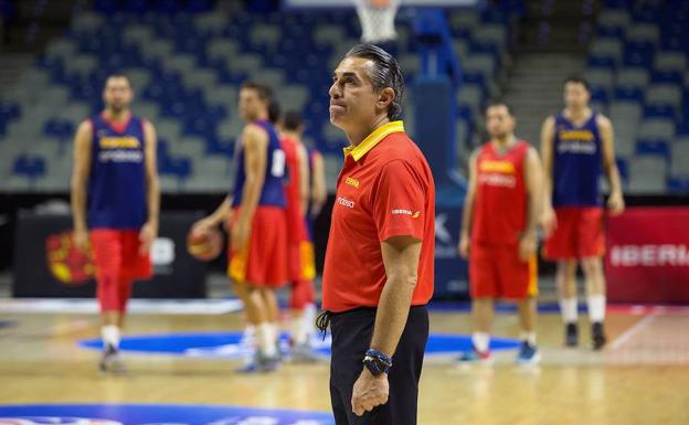 Scariolo garantiza dirigir a la selección en las ventanas FIBA