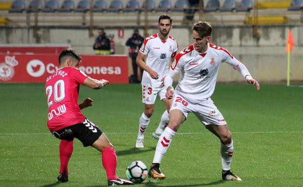 Llamazares confía en la continuidad de Señé y Albizua
