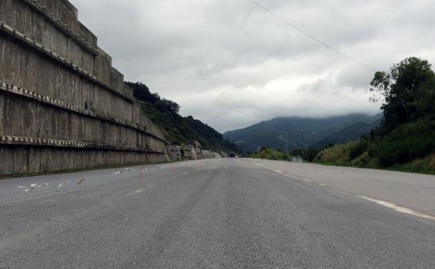 Fomento licita el cambiador de ancho que llevará el AVE hasta Campomanes