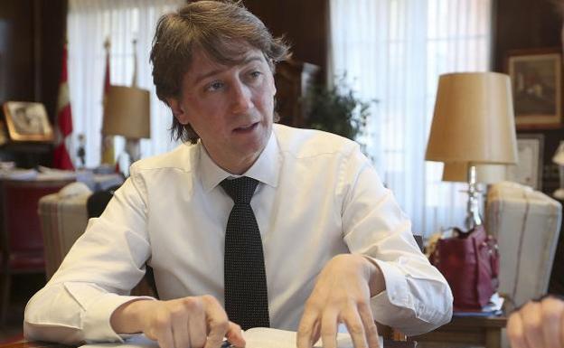 «Sobre el concurso del ayuda a domicilio jamás hablé con José Luis Ulibarri»