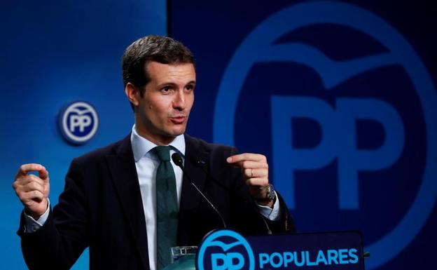 Casado elude aclarar si conserva el ordenador con los trabajos de su máster