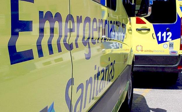 Herido un motorista tras colisionar contra un turismo en la N-VI a la altura de Villagatón