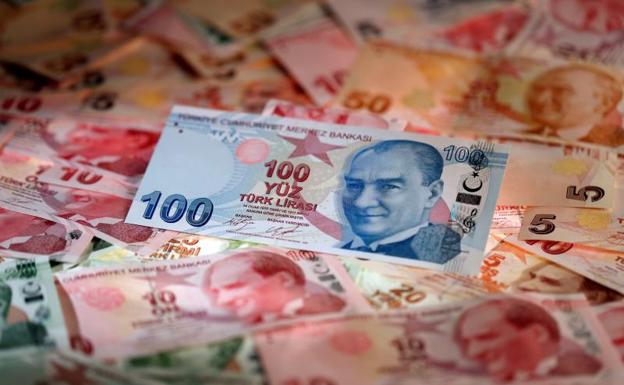 Turquía anuncia medidas para frenar el hundimiento de la lira