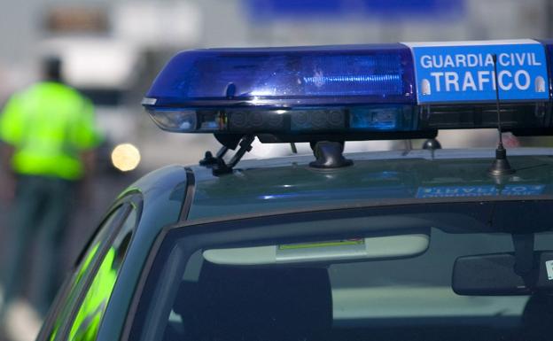 Un conductor de 80 años causa un accidente tras circular 9 kilómetros por la A-66 en sentido contrario