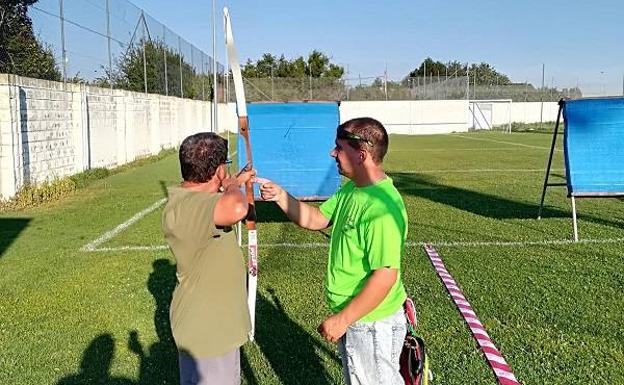 Astorga 'se vuelca' con una exhibición y una sesión interactiva de tiro con arco
