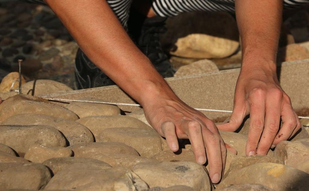 ¿Cuántas piedras hay en la plaza del Grano?