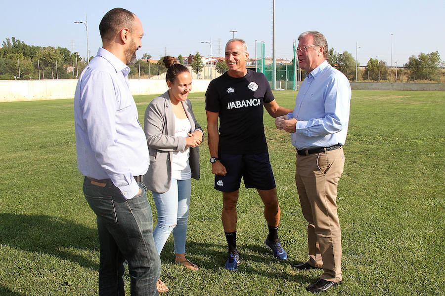 Antonio Silván visita a la selección nacional de halterofilia