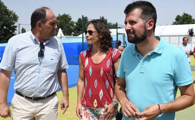 Tudanca advierte de que el cierre de Vestas es un «nuevo mazazo para una provincia que ya no puede resistir mas»