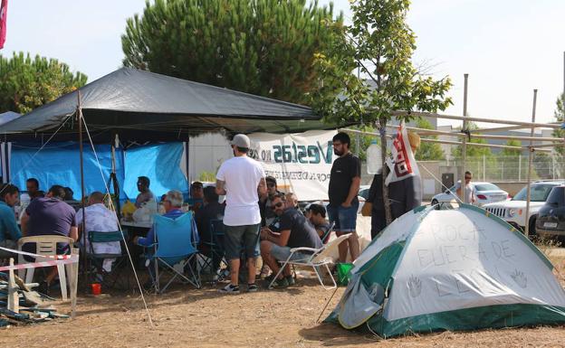 Vestas no cede, insiste en cerrar y envía una carta en la que ofrece mínimas recolocaciones a los trabajadores