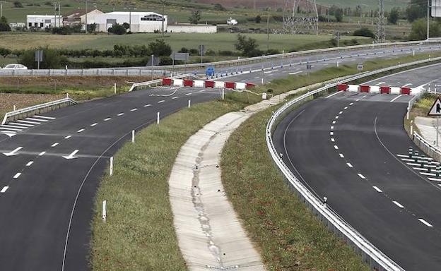 El PSOE de León aplaude la licitación de 23 millones de euros para cinco carreteras de la provincia