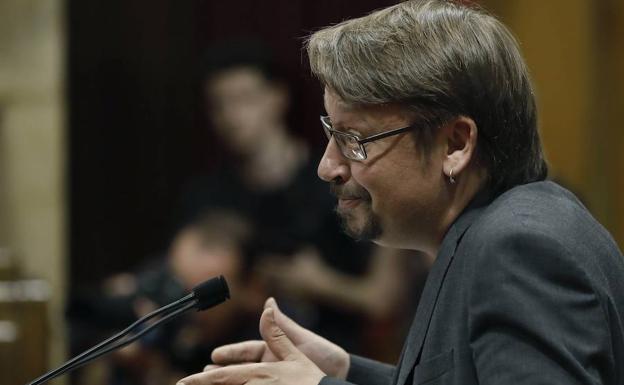 Domènech, líder de Podemos en Cataluña, abandona por sorpresa la política