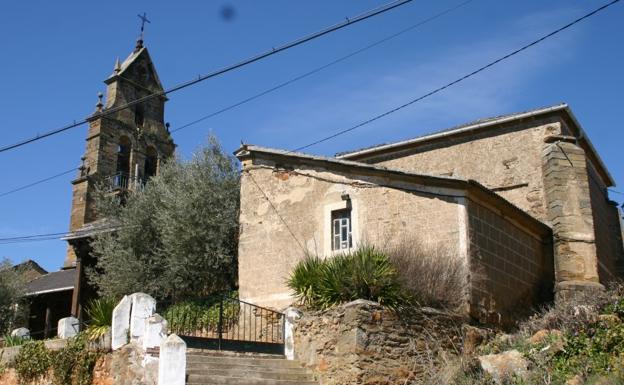 Una hacendera para limpiar la ermita de San Antonio de La Cuesta facilitará iniciar su proyecto de consolidación