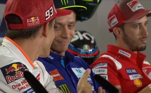 Valentino Rossi se niega a darle la mano a Marc Márquez