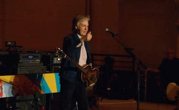 Paul McCartney presenta su nuevo álbum en un concierto sorpresa en Nueva York