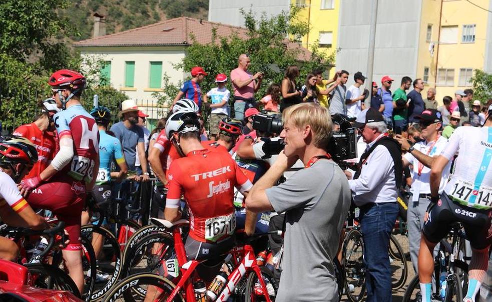 La Vuelta abandona León