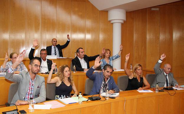 El PP, a un paso de un acuerdo de «mínimos» para apoyar la moción de censura y dejar a IU gobernar San Andrés del Rabanedo