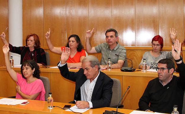 IU se postula para asumir la Alcaldía de San Andrés y negocia el apoyo de UPL y PP para 'echar' a la socialista María Eugenia Gancedo