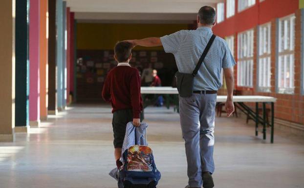 Los niños vuelven a las clases en Castilla y León en una jornada sin incidencias