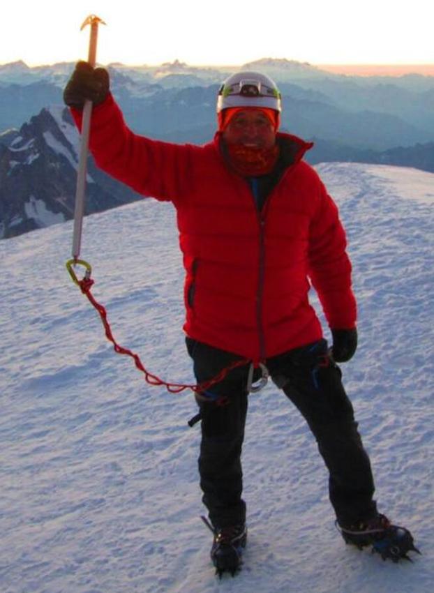 El leonés Javier Alonso conquista el Mont Blanc a sus 65 años