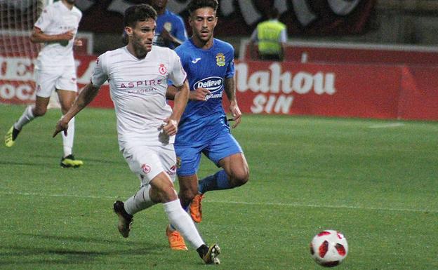 La Cultural supera al Fuenlabrada en los penaltis en un partido con épica y poco fútbol