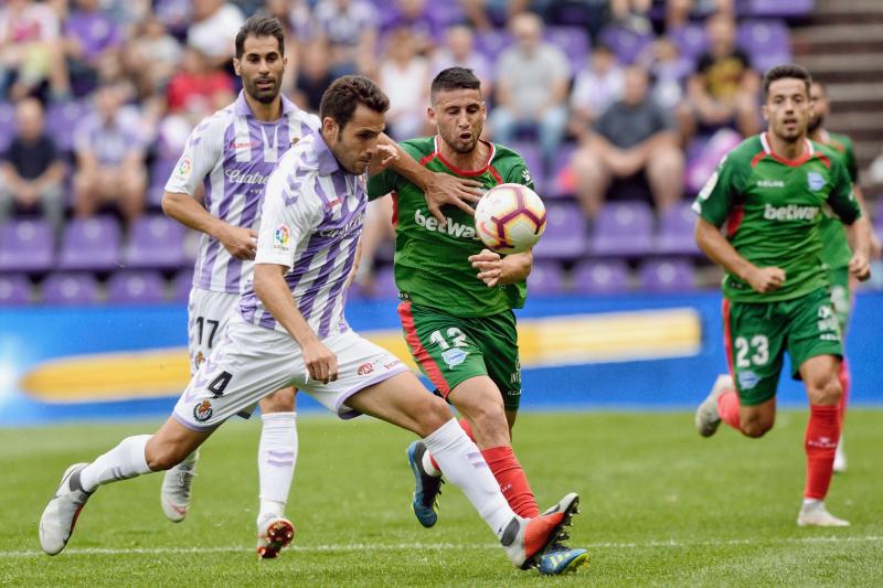 Ibai Gómez amarga el estreno de Ronaldo en Zorrilla