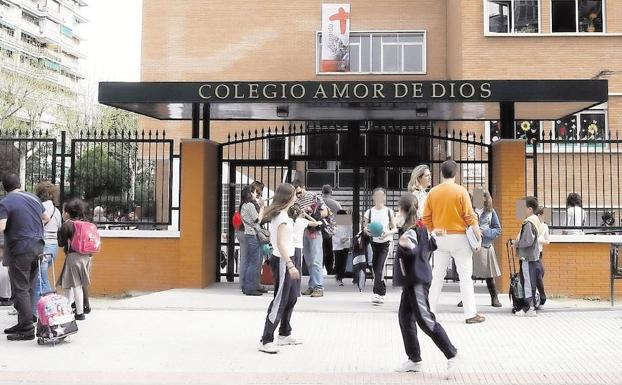 Los casos de acoso escolar caen a la mitad, pero son más violentos