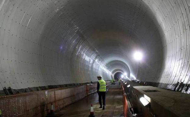 El Ministerio de Fomento asegura que las obras de la Variante de Pajares «siguen adelante»