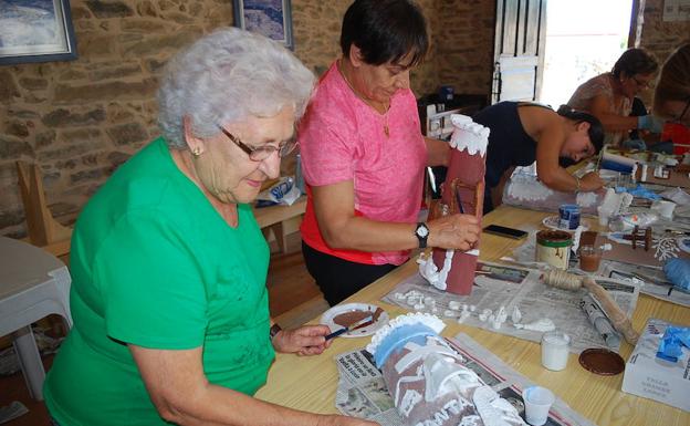 Los vecinos del Ayuntamiento de Valderrey mantienen vivos sus pueblos con la interrelación y el aprendizaje