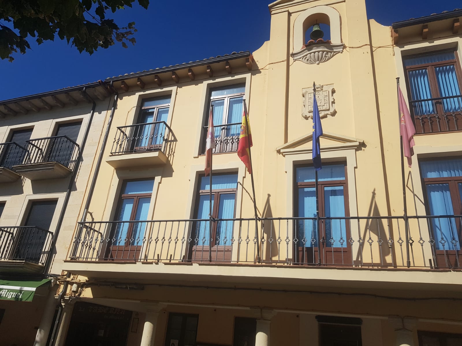 Apuñala 10 veces a su exmujer en Sahagún