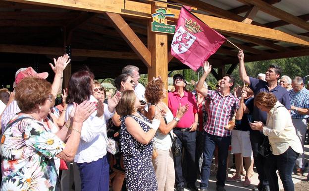 La Fiesta de la Recolección de La Candamia culmina con la inauguración de la plaza de los Huertos