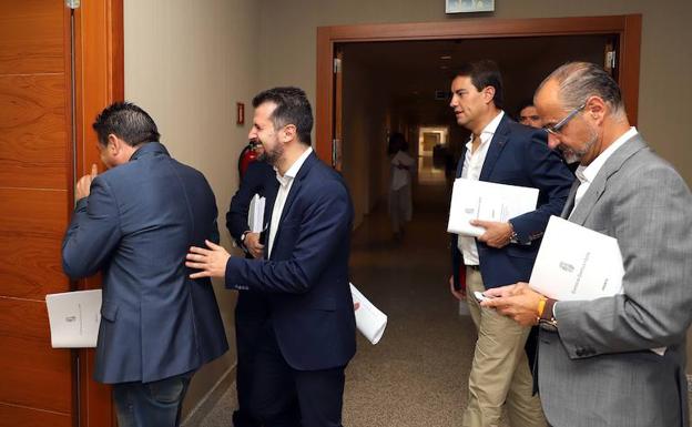 Los procuradores abordan el final de la legislatura con atasco de leyes en las Cortes