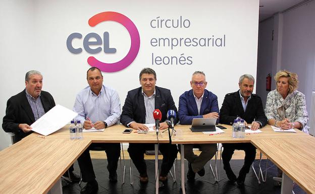 EL CEL premia el compromiso con León de Manuel Rilo Dopico, gerente de E-Leclerc