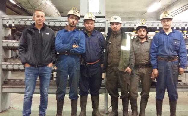 Radial 21 despide a su plantilla y seis trabajadores se encierran en el pozo Emilio de la Hullera Vasco Leonesa