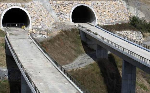 El PSOE supedita la finalización de la Variante de Pajares en 2020 a la toma de «decisiones correctas»