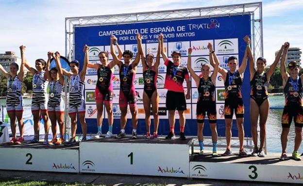 Viñuela saborea el oro en Sevilla de la mano del Cidade de Lugo Fluvial